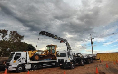 Caminhões munck são equipados com guindastes articulados, oferecemos locação de caminhão munck em Jaú e toda região